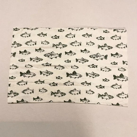 Eddie Bauer School of Fish Lot of 2 Pillow Cases 29.5 x 19  Inch - Picture 14 of 16
